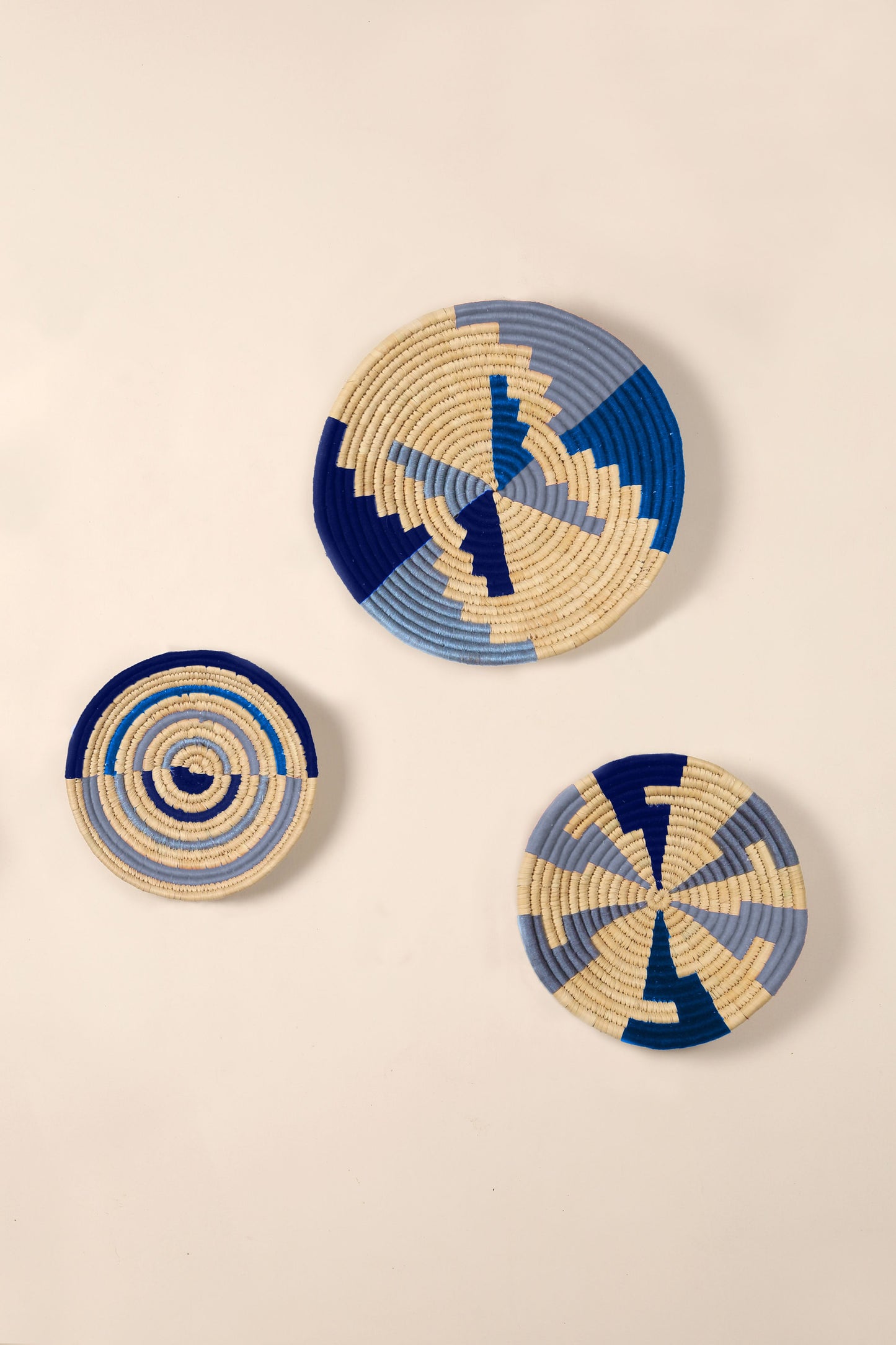 woven-sabai-grass-decorative-blue-wall-decor