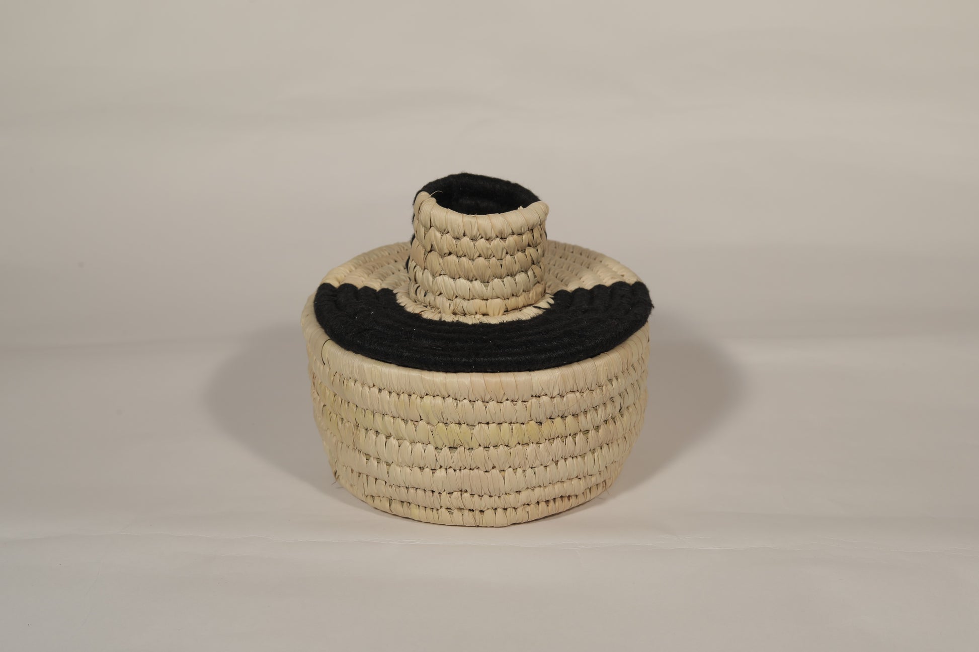 Sabai-Grass-Handmade-Storage-Box-Dry-Delicacies 