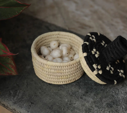 handmade-sabai-grass-small-storage-box
